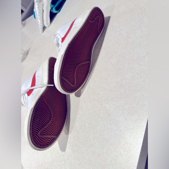 Nike blazer. Size 5 - Picture 4 of 14